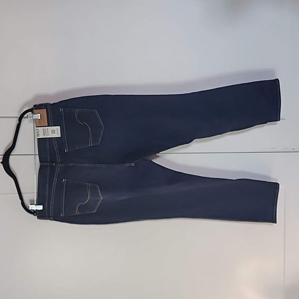 Levi Strauss Jeans - Picture 8 of 13